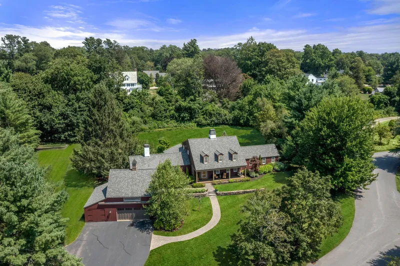 4 Hammond Way, Andover, Ma 01810