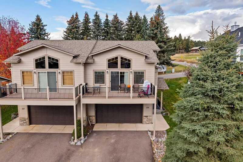 3 Bedrooms Townhouse