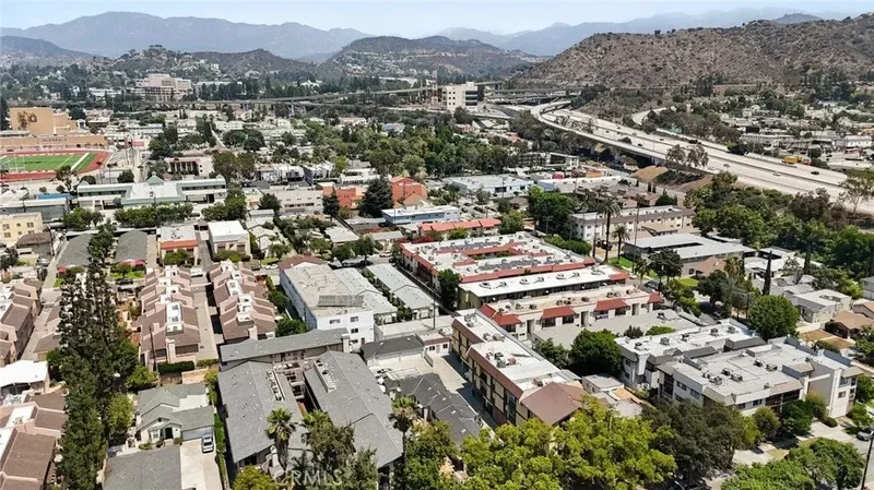 1523 Rock Glen Avenue, Glendale, California, United States. - Photo 25