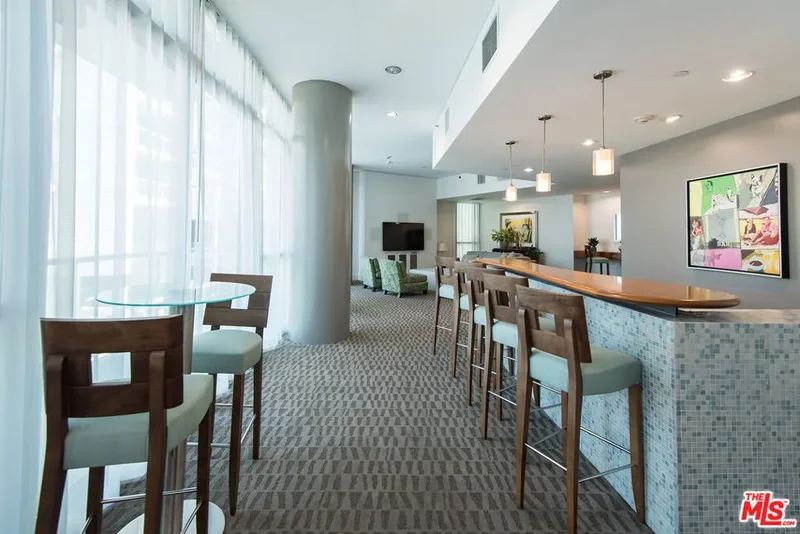 13650 Marina Pointe Drive 1009, Marina del Rey, California, United States. - Photo 20