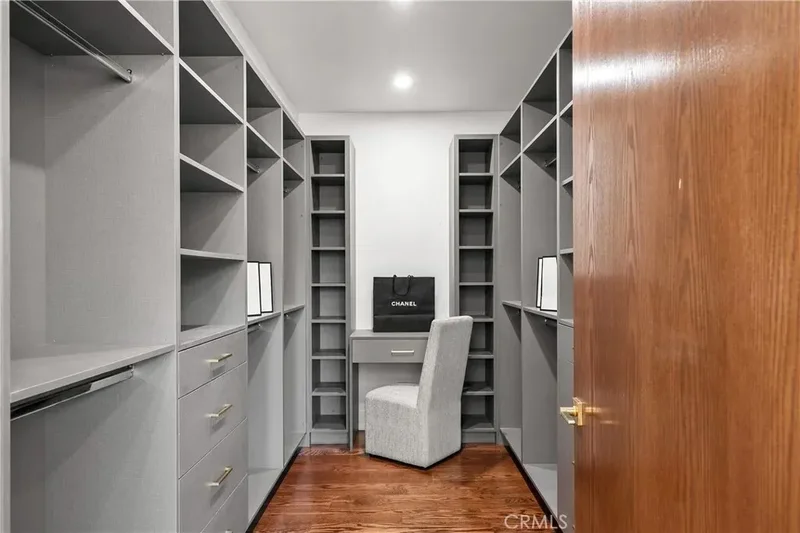 14519 Greenleaf Street, Los Angeles, California, United States. - Photo 17