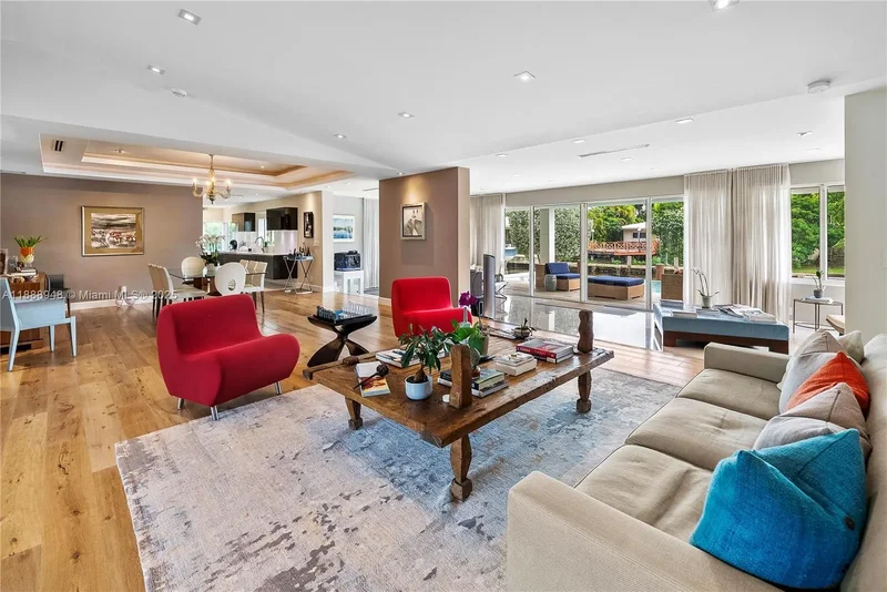 1370 NE 103rd St, Miami, Florida, United States. - Photo 12