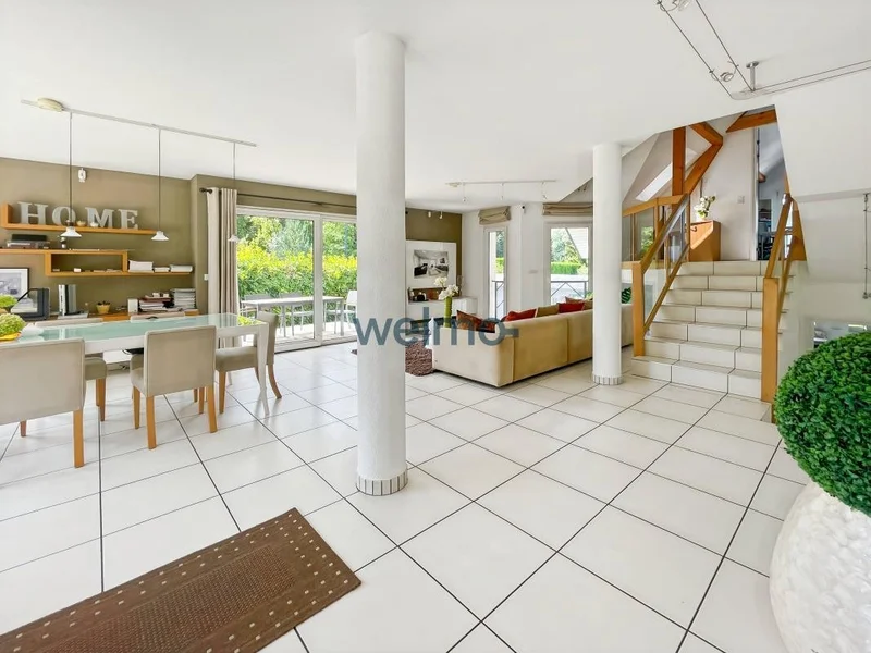 Bureau - 11 pièces - 250 m² - Brunstatt-Didenheim 68350