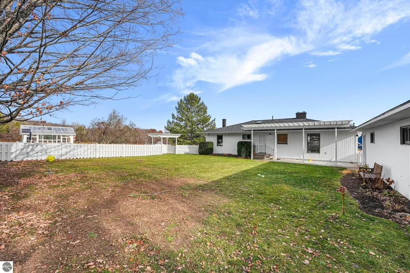 750 N Dumas Road, Suttons Bay, MI, 49682, USA, Suttons Bay, Michigan, United States. - Photo 36