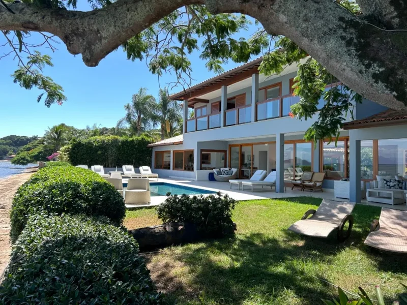 Luxury 6 Bed Beachfront Home in Manguinhos – Búzios