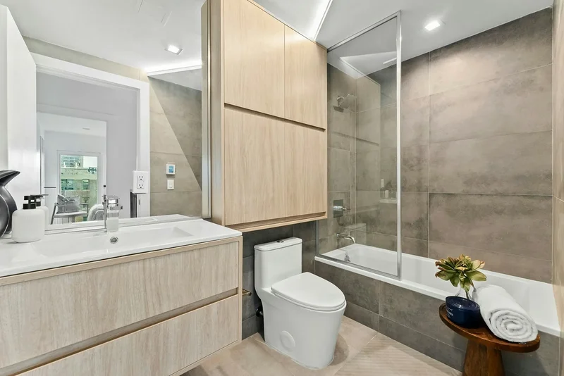 West 182nd Street, New York, New York, United States. - Photo 11