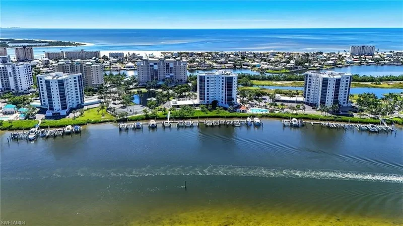 4142 Bay Beach LN, Fort Myers Beach, Florida, United States. - Photo 28