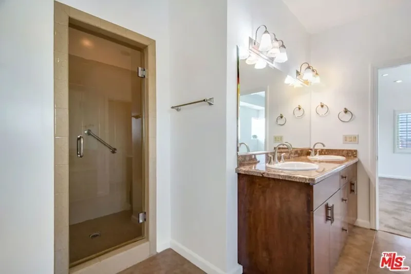 4521 Don Timoteo Drive, Los Angeles, California, United States. - Photo 42