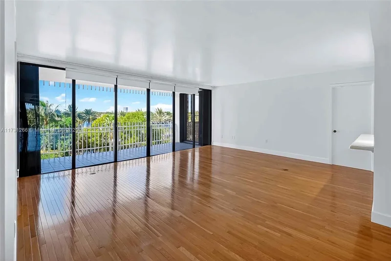 2 Grove Isle Dr B404, Miami, Florida, United States. - Photo 3