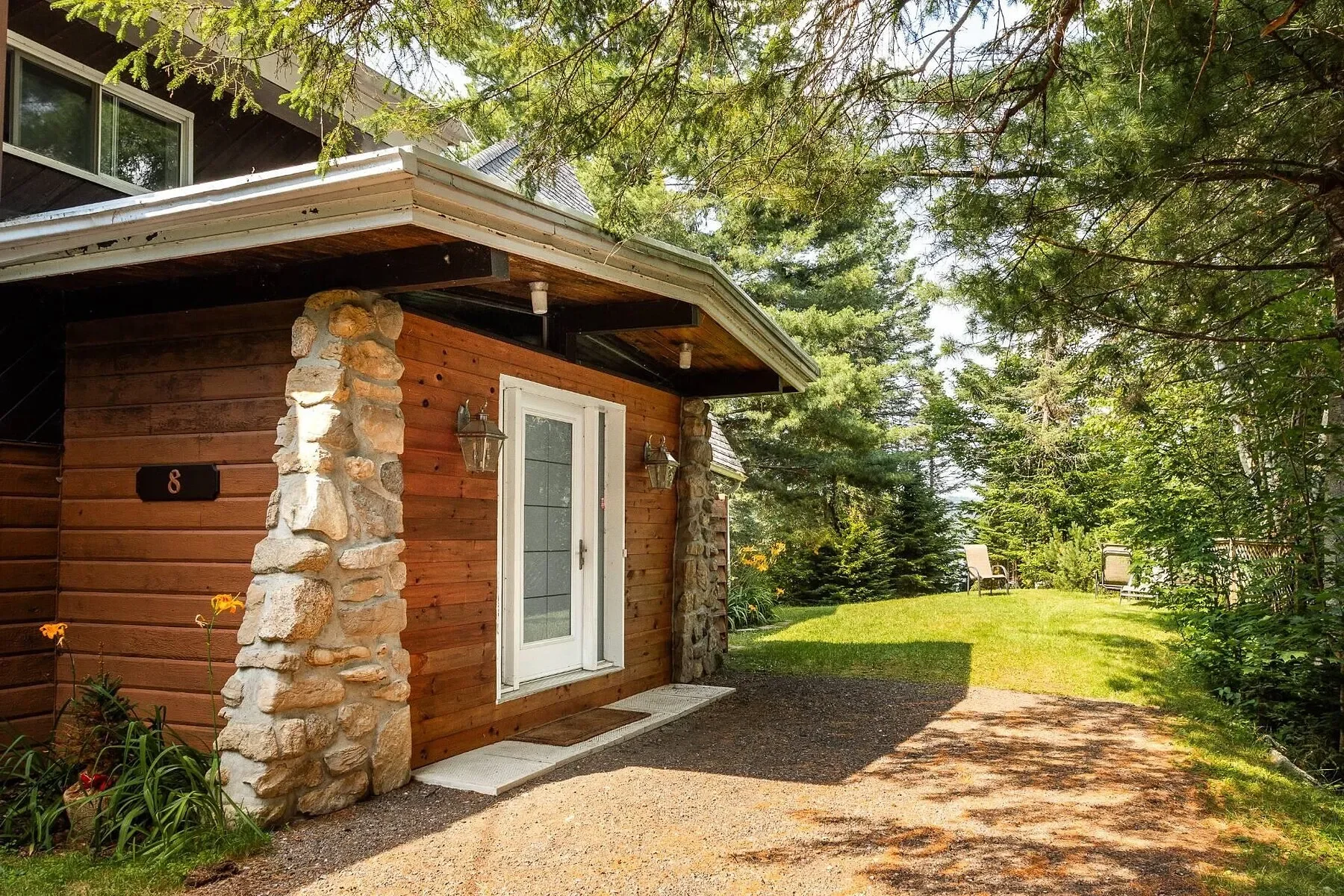 Exterior photo 10