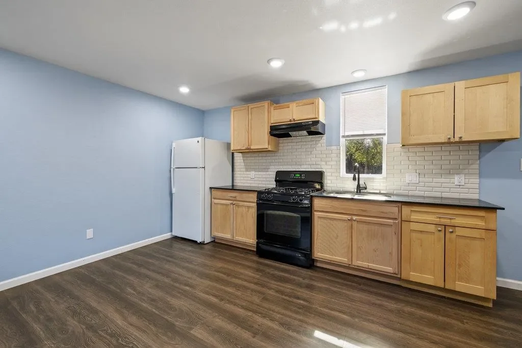 2540 FM 20, Red Rock, Texas, United States. - Photo 22