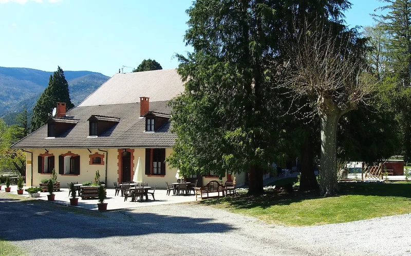 Sale Camping, Bed and breakfast/Gîte, Restaurant - South of the Hautes Alpes