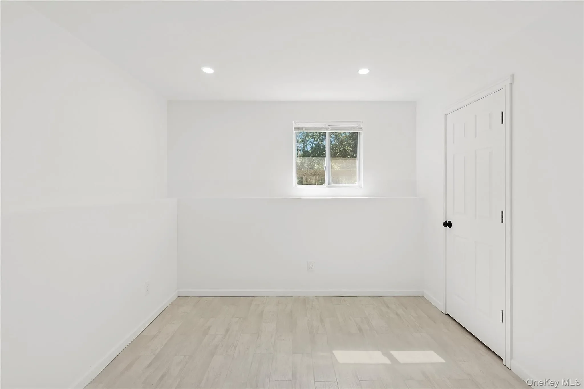 133 Trout Brook Lane, Aquebogue, New York, United States. - Photo 11