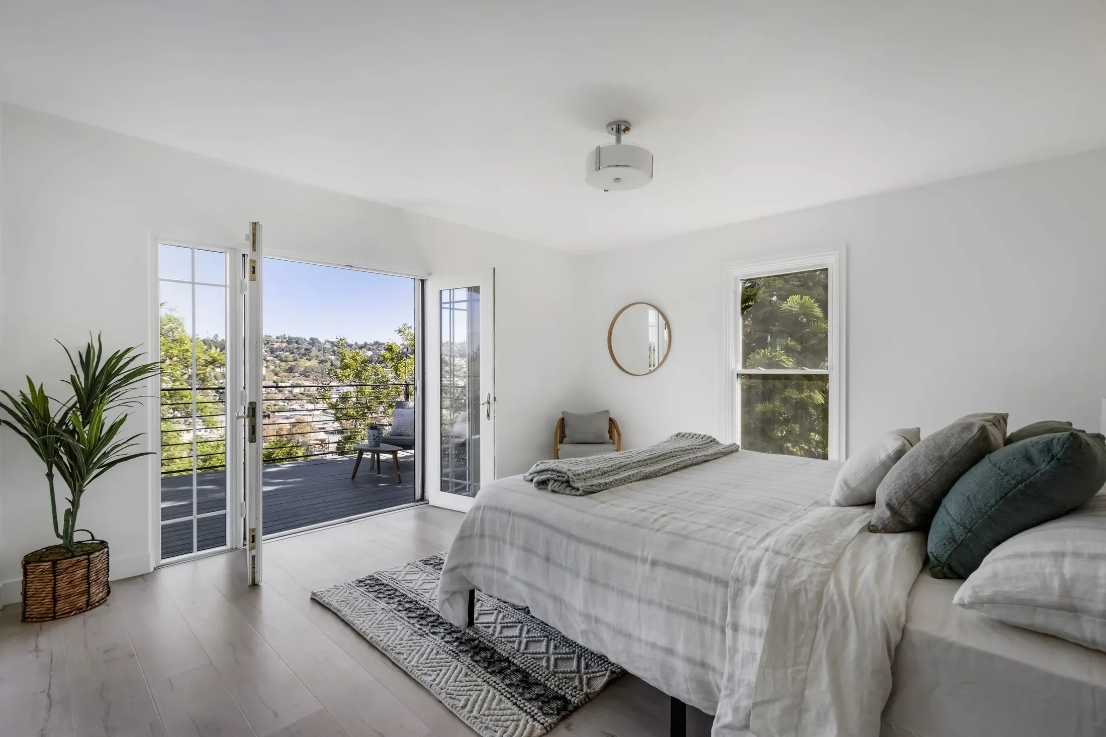 4310 Glenmuir Avenue, Los Angeles, CA 90065, Los Angeles, California, United States. - Photo 3