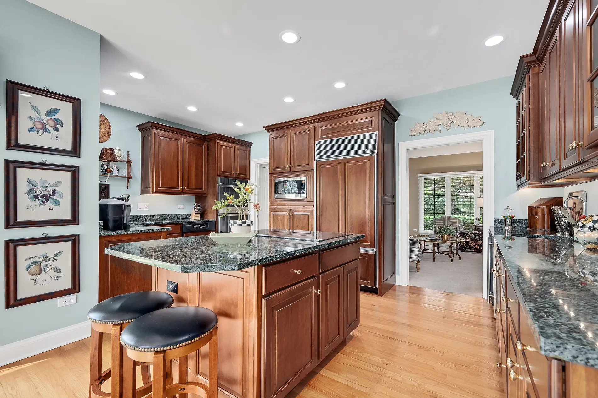 802 Kenmare Drive , Burr Ridge, IL 60527, Burr Ridge, Illinois, United States. - Photo 37