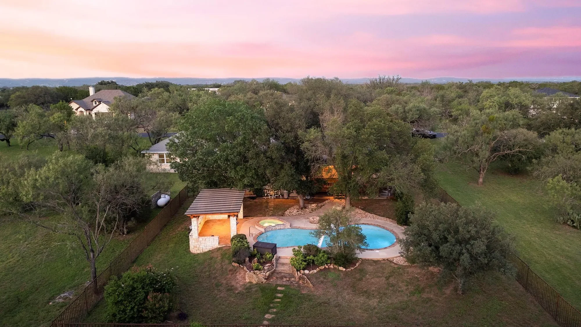 1237 Ridge Harbor DR, Spicewood, Texas, United States. - Photo 37
