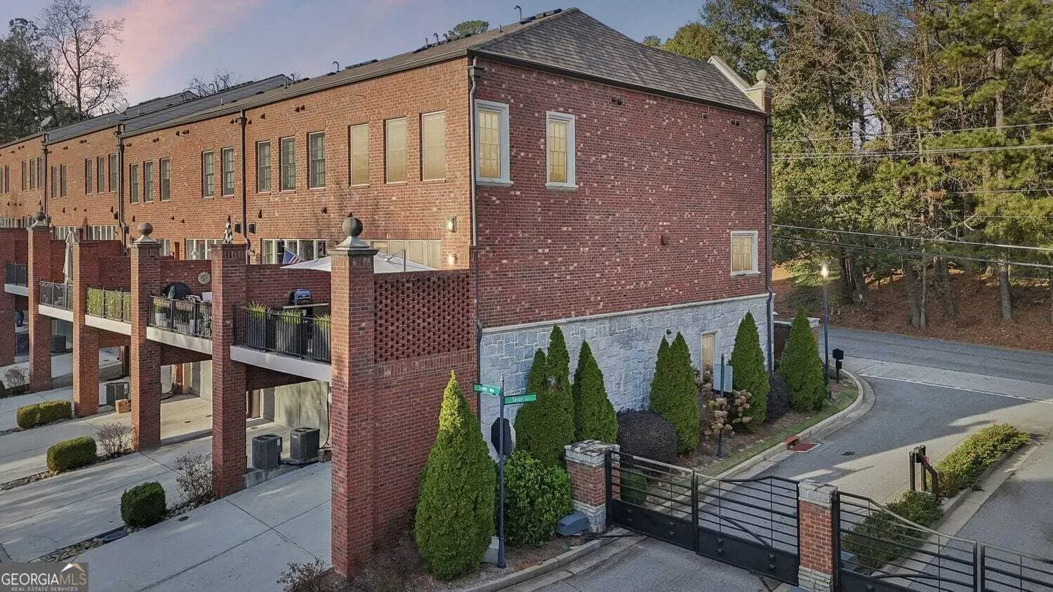 2926 Hermance Drive NE, Brookhaven, Georgia, United States. - Photo 30
