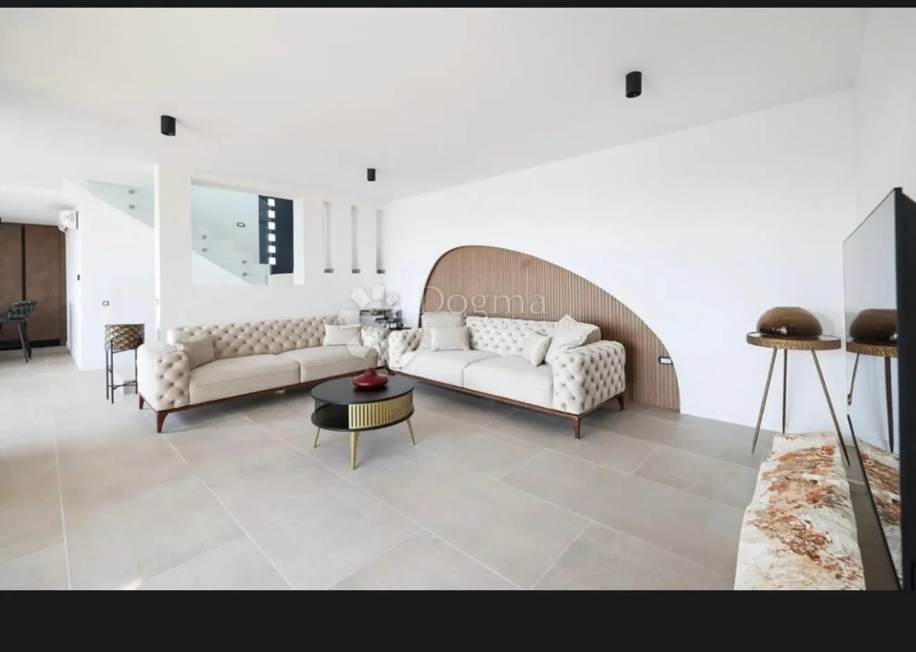 Gallery photo 7