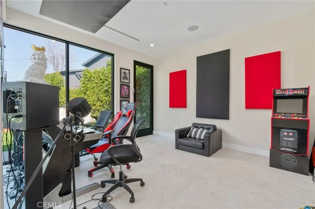 Gallery photo 12