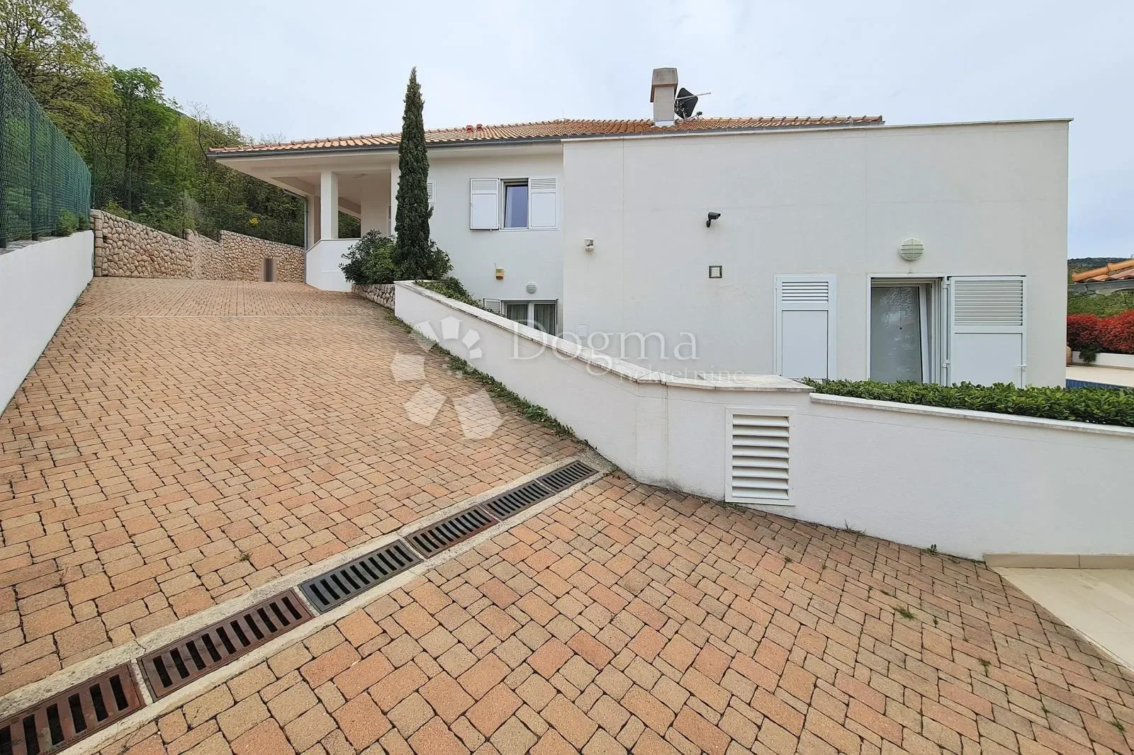 Property photo 12