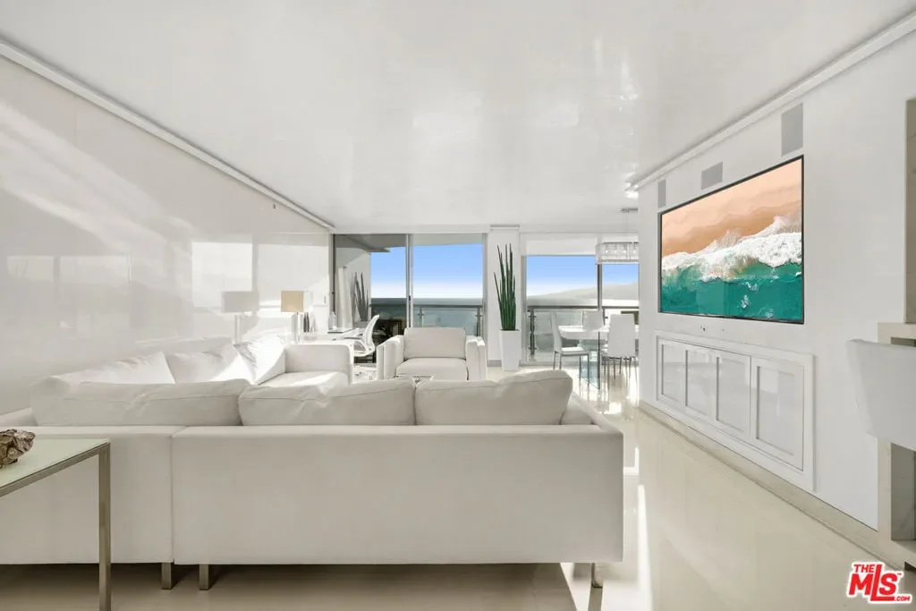 201 Ocean Avenue 409P, Santa Monica, California, United States. - Photo 24
