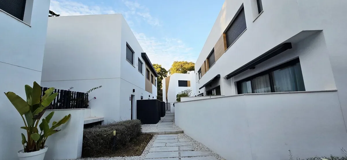 Nueva Andalucía, 29660 Marbella, Málaga, Spain, Puerto Banus, Marbella, Spain. - Photo 25