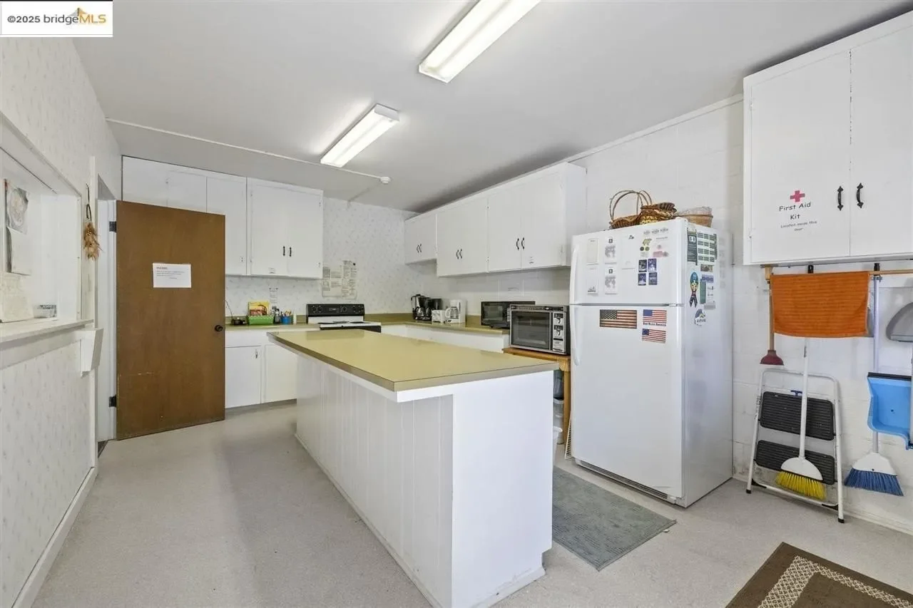 24176 Pine Lake, Twain Harte, CA 95383, Twain Harte, California, United States. - Photo 19