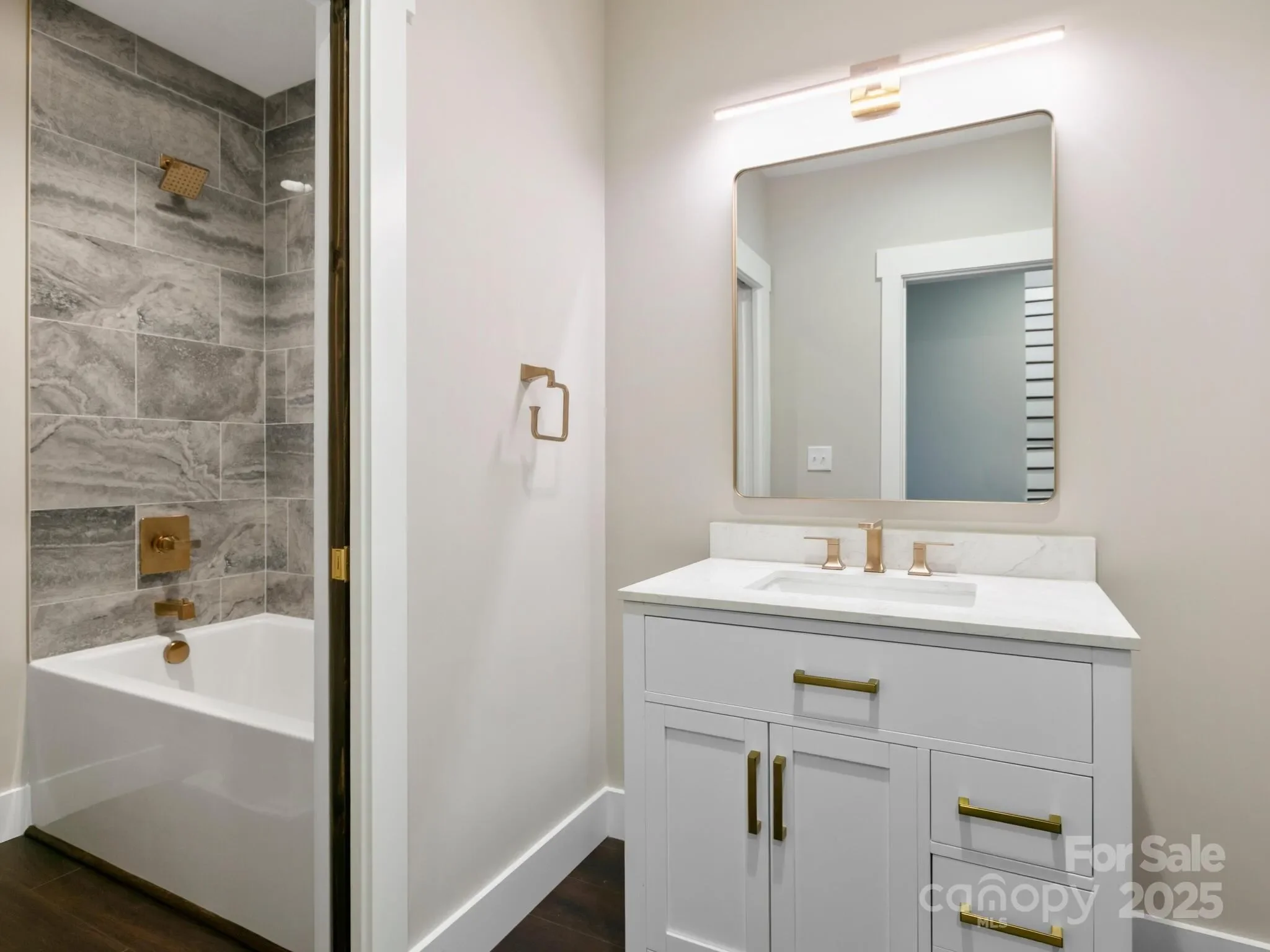 3 Erin Glen Court, Fairview, NC 28730, Fairview, North Carolina, United States. - Photo 17