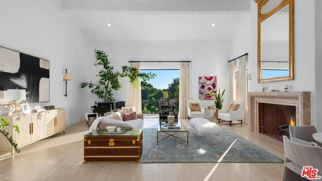6110 Merritt Drive, Malibu, California, United States. - Photo 1