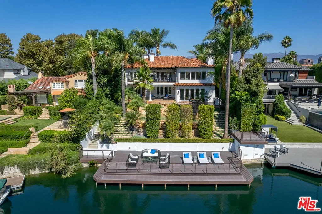 9928 Toluca Lake Avenue, Los Angeles, California, United States. - Photo 36