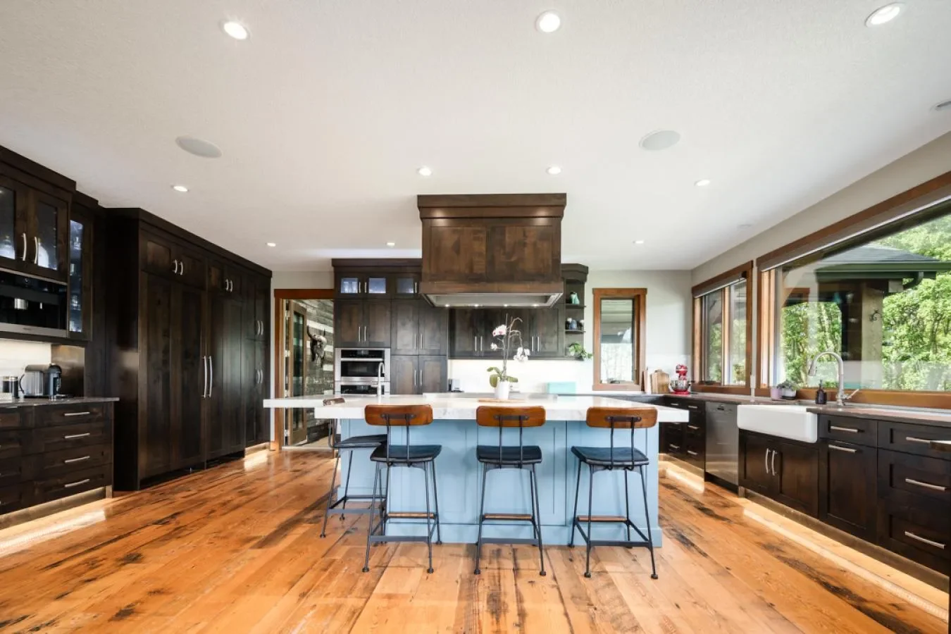 13 Silverhorn Vale, Rocky View County, Alberta, Canada. - Photo 1