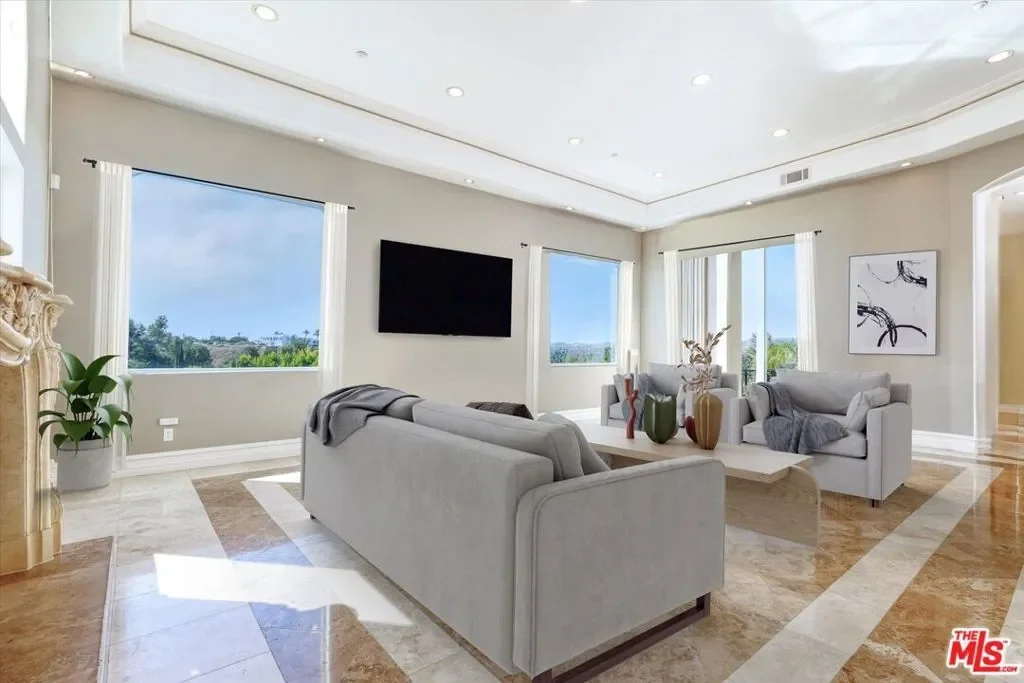 22470 Sueno Road, Los Angeles, California, United States. - Photo 9