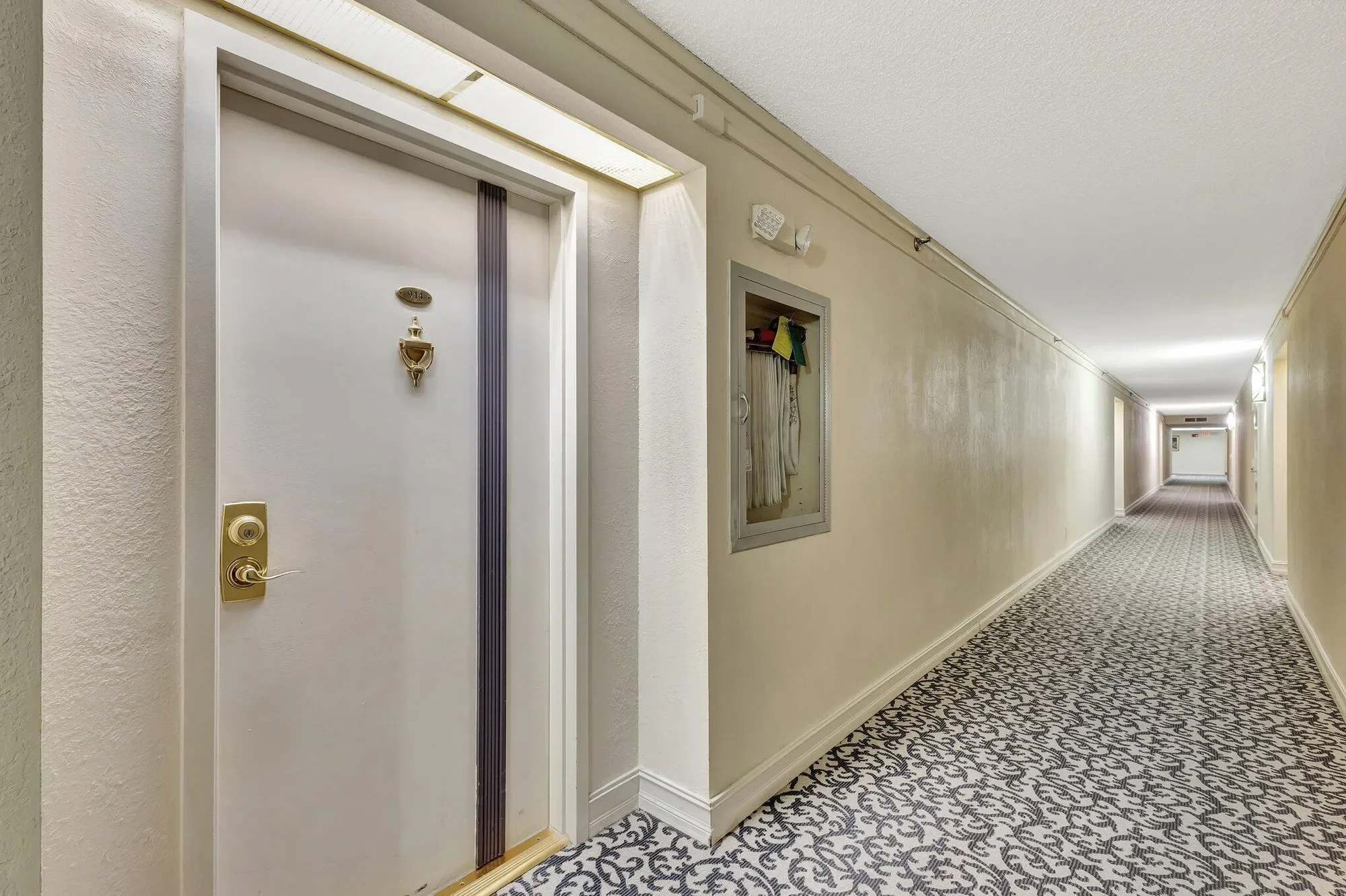 1010 S Ocean Boulevard, Hillsboro Beach, Florida, United States. - Photo 26