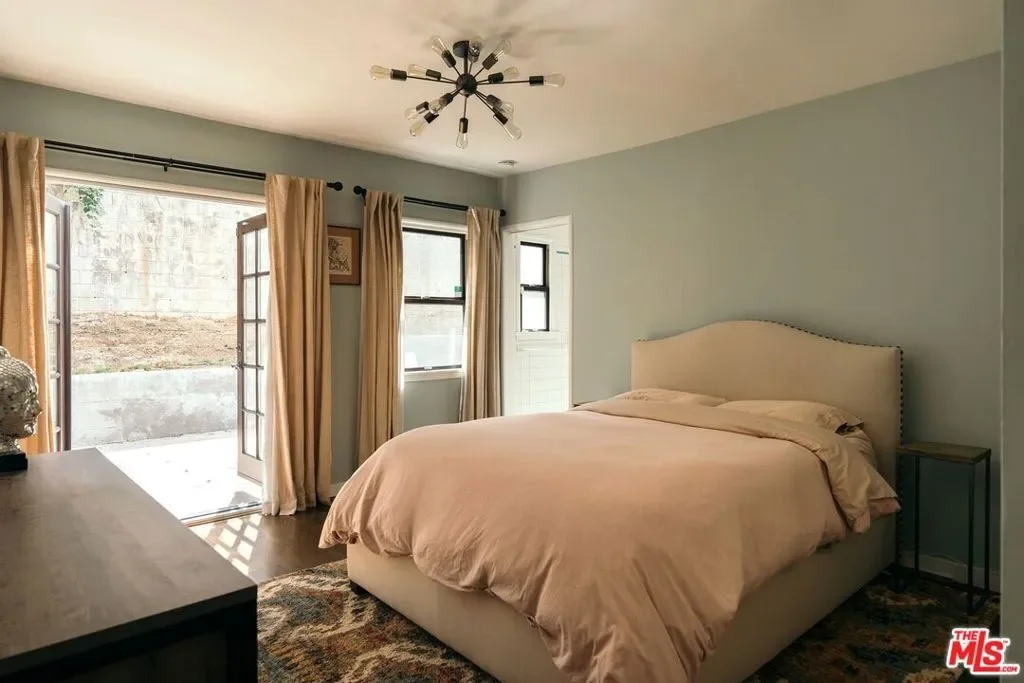 816 Hyperion Avenue, Los Angeles, California, United States. - Photo 13