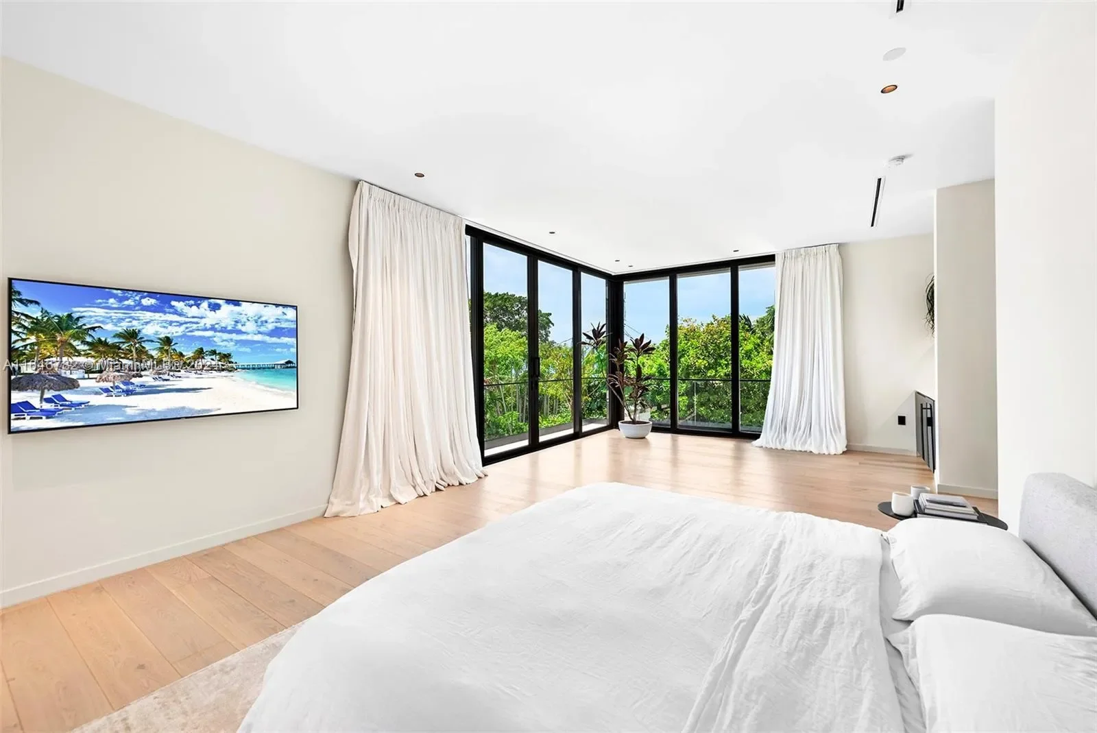 930 NE 74th St, Miami, Florida, United States. - Photo 24