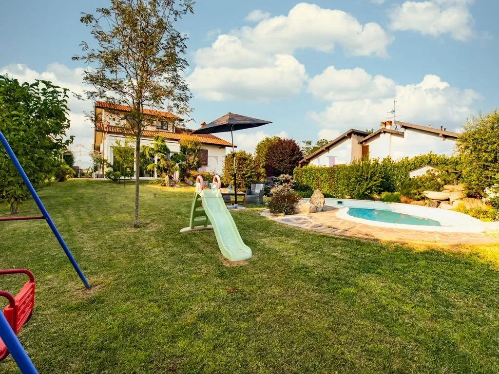 Via Thomas Alva Edison, Lomagna, Lombardy, Italy. - Photo 8