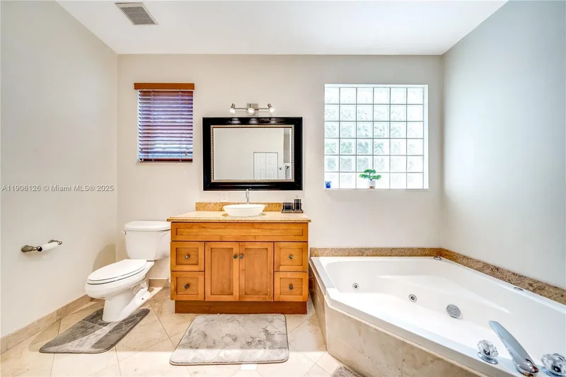 1241 S 13th Ave, Hollywood, Florida, United States. - Photo 30