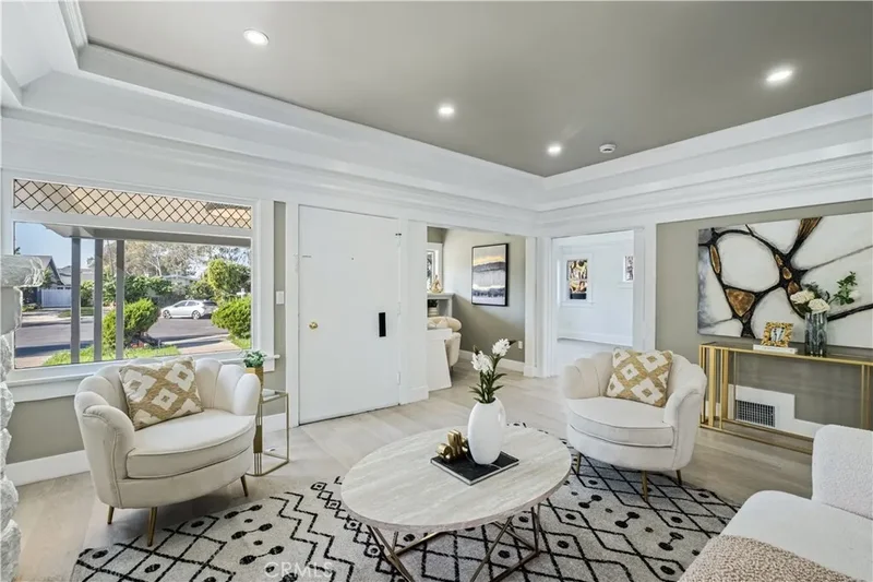 2410 8th Avenue, Los Angeles, CA 90018, Los Angeles, California, United States. - Photo 11