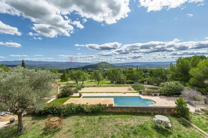 Saint-Saturnin-lès-Apt, Provence-Alpes-Côte d'Azur, France. - Photo 8