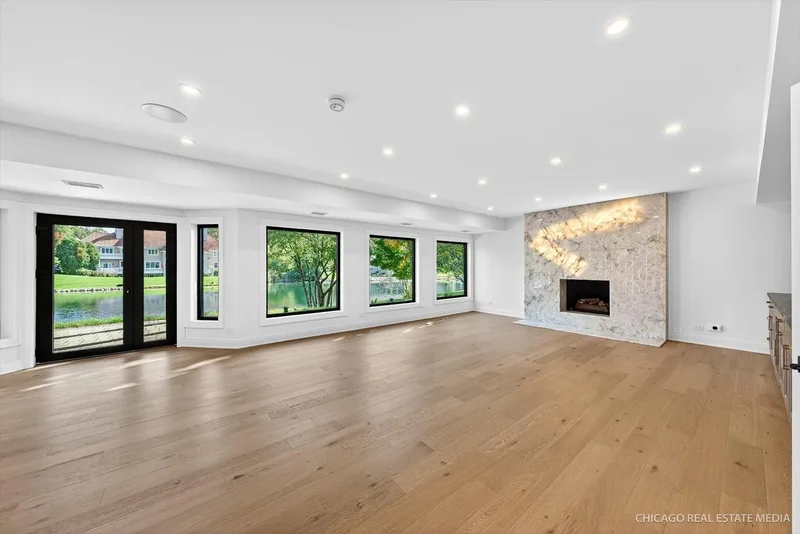 9427 Falling Waters Drive, Burr Ridge, Illinois, United States. - Photo 31