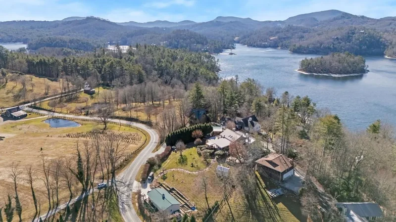 36 Heavens Gate, 28736, North Carolina, United States. - Photo 16