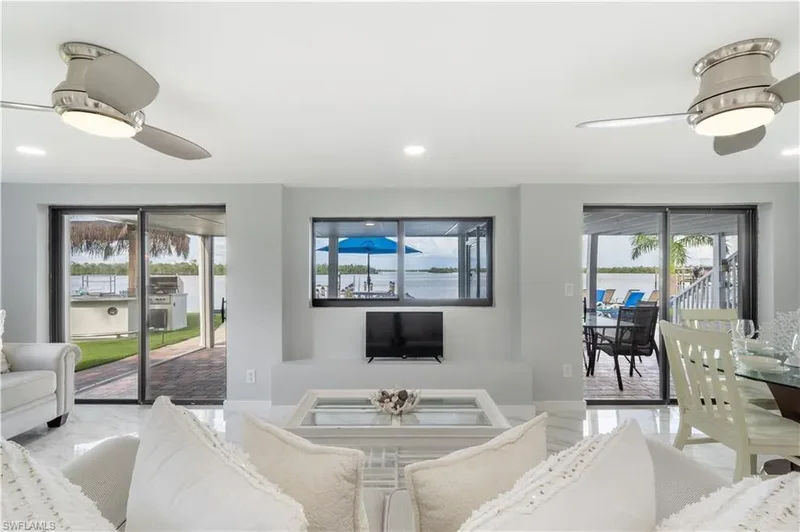 205 Bayview AVE, Fort Myers Beach, Florida, United States. - Photo 18
