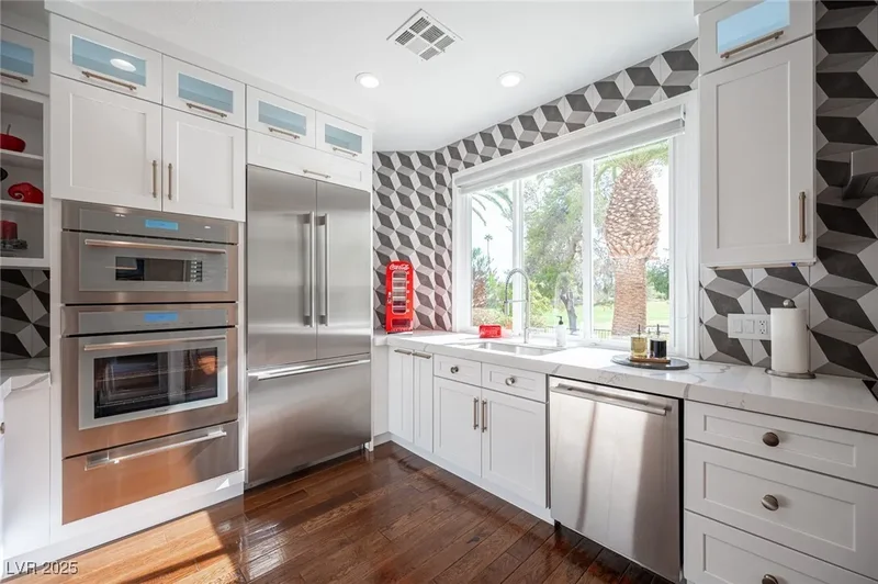 8733 Double Eagle Drive, Las Vegas, Nevada, United States. - Photo 34