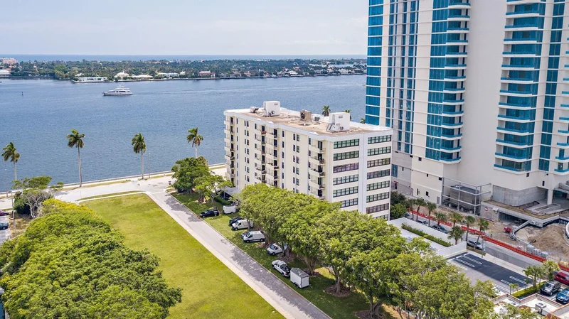 S Flagler Drive, West Palm Beach, Florida, United States. - Photo 18