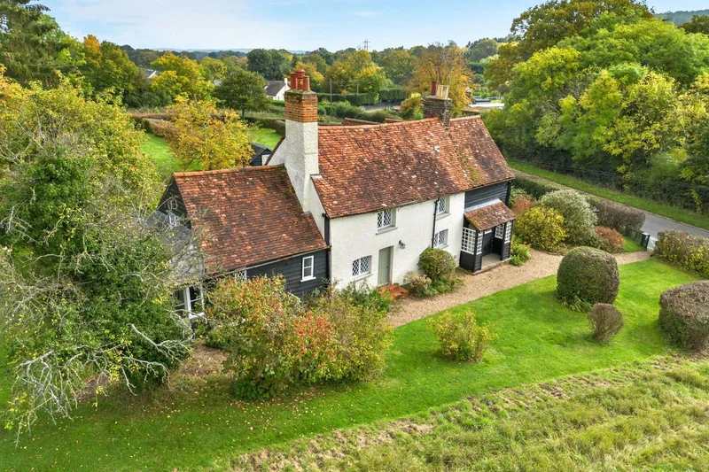 4 bedroom Cottage for sale in Broxbourne