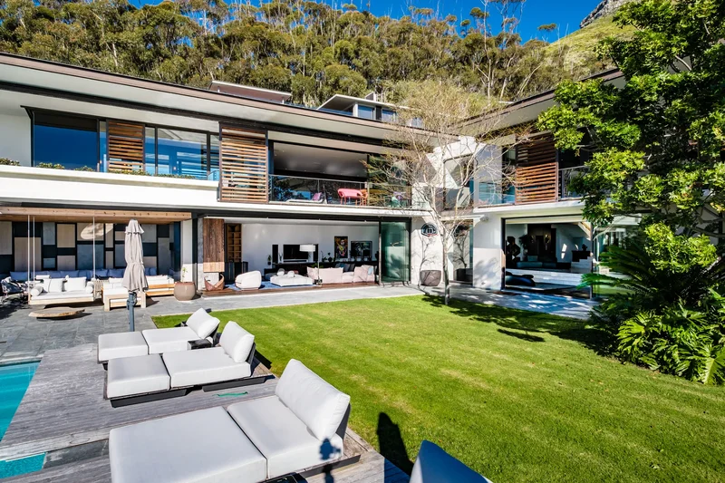 Unrivalled in Fresnaye with sublime sea and mountain views