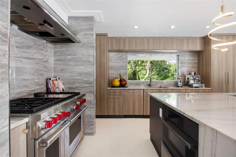 1233 102nd St, Bal Harbour, Florida, United States. - Photo 15