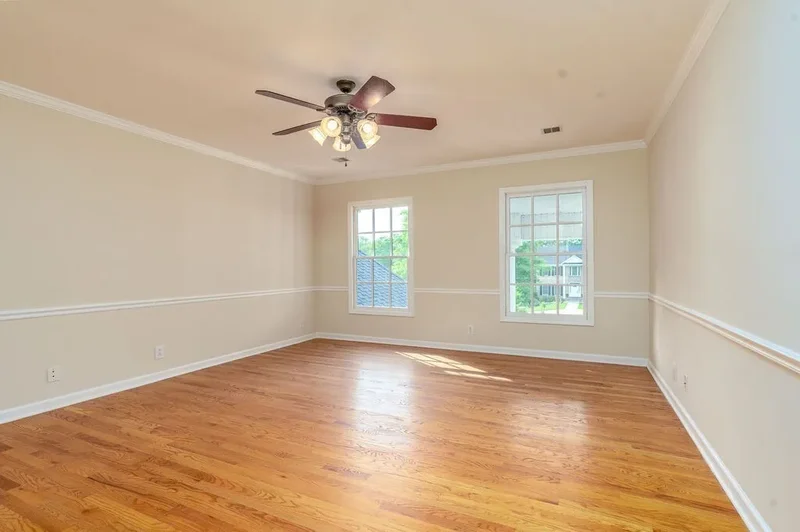 7 Bedrooms Single Family Detached