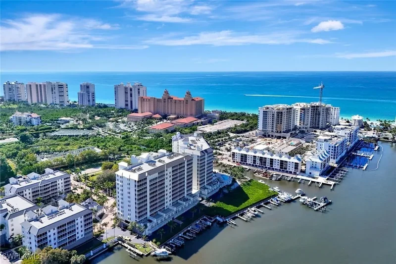 410 Flagship Drive 501, Naples, Florida, United States. - Photo 14