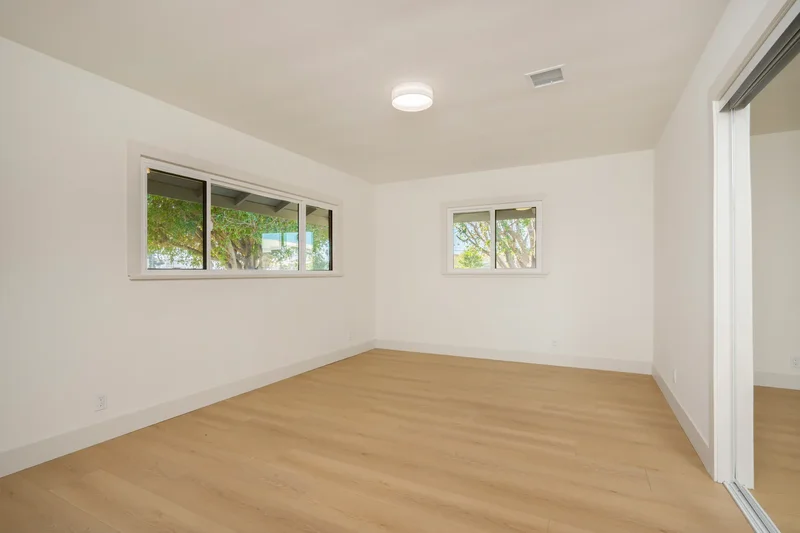 10330 Columbus Avenue , Los Angeles, CA 91345, Los Angeles, California, United States. - Photo 6